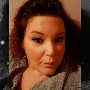 Meet your Posher, Lindsay anne